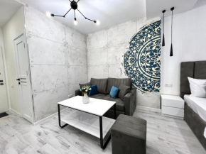Modern Studio By Republic Square -Unique Charm